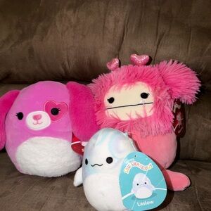 Squishmallows Pink & White Plush Trio - Laslow and Friends